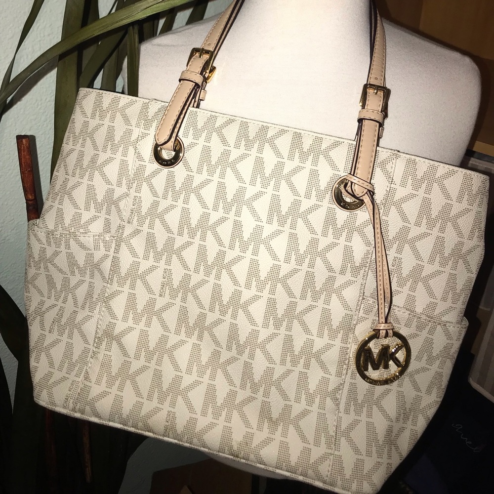 Leather MK shoulder bag